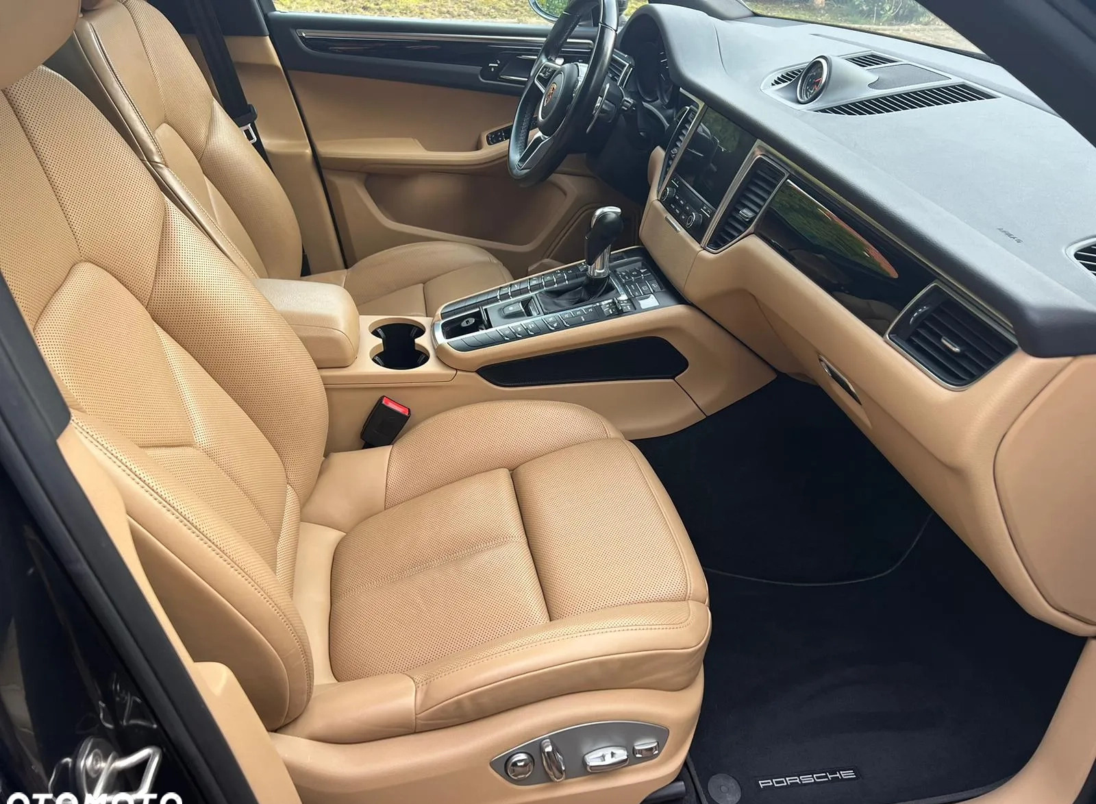 Porsche Macan cena 129900 przebieg: 139000, rok produkcji 2018 z Gdańsk małe 22